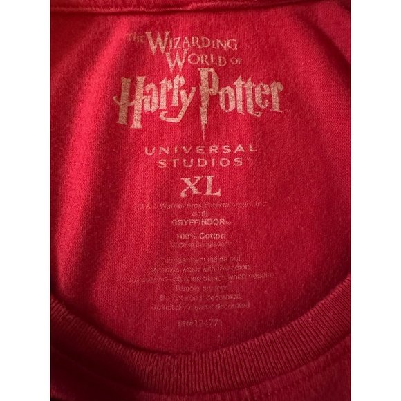Harry Potter Gryffindor Crest Embroidered T-Shirt Adult XL Red Hogwarts Beading‎ - Picture 6 of 11